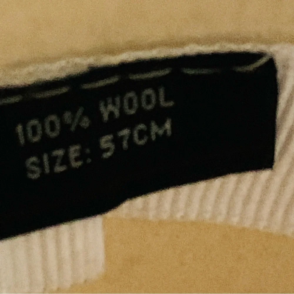 Hat 100% wool